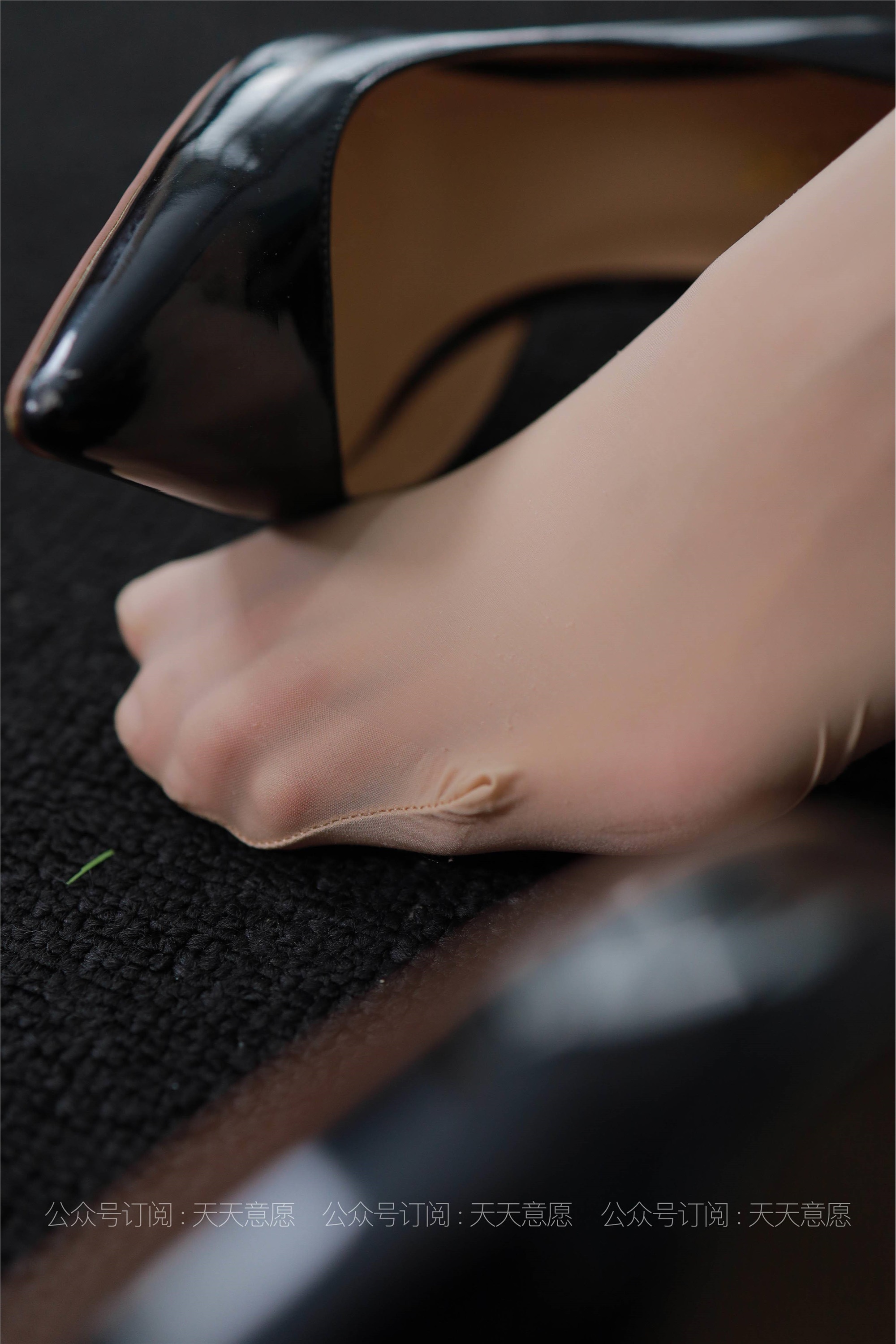 IESS异思趣向 - 模特：肉肉《性感秘书泡咖啡》